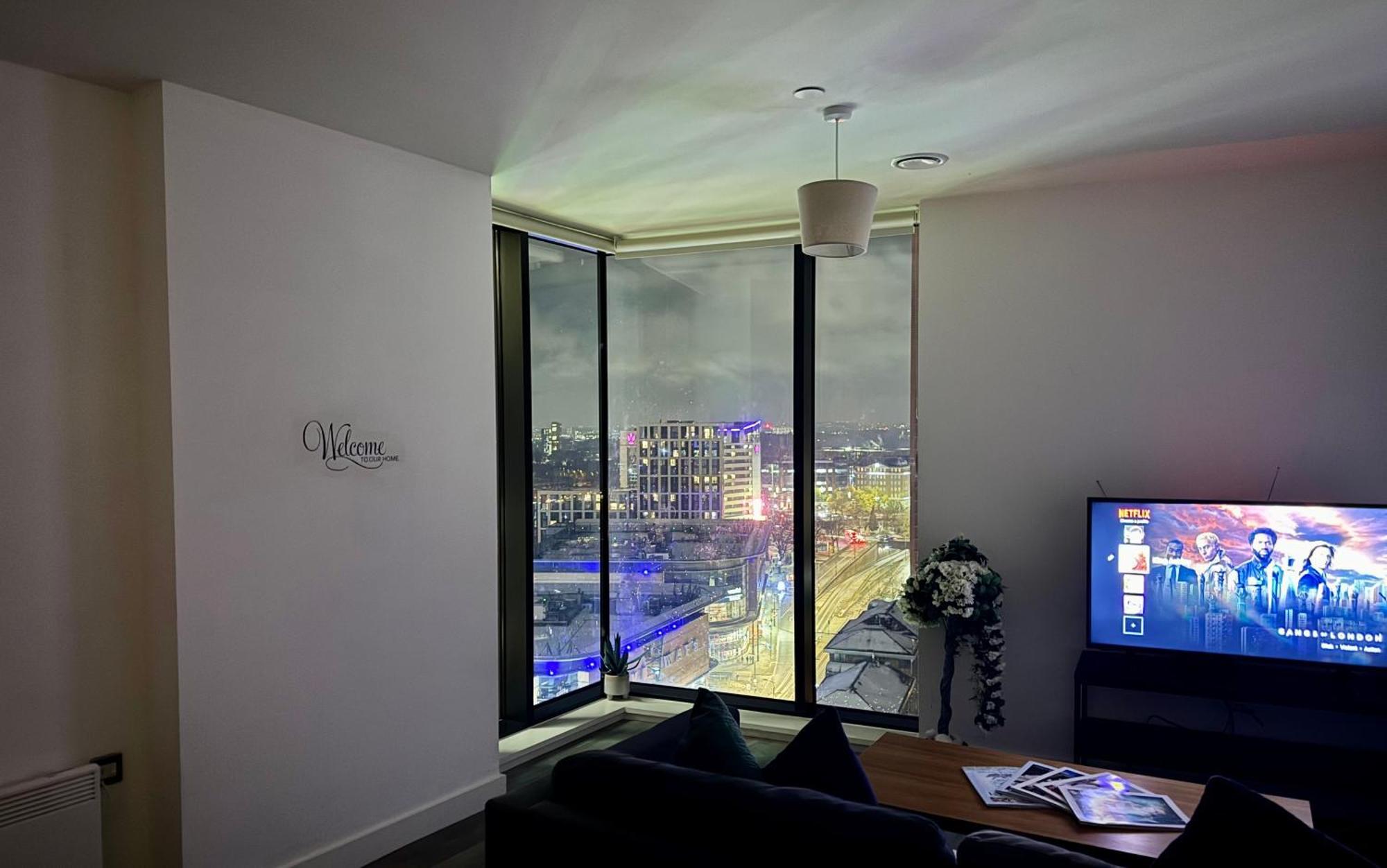 Premium Deals L Last-Minute Stay L 4 Min Walk To Birmingham Central Library L 18Th Floor 2 Bed 2 Bath City Centre Penthouse With Gym & Netflix By Jvt Short Lets Εξωτερικό φωτογραφία