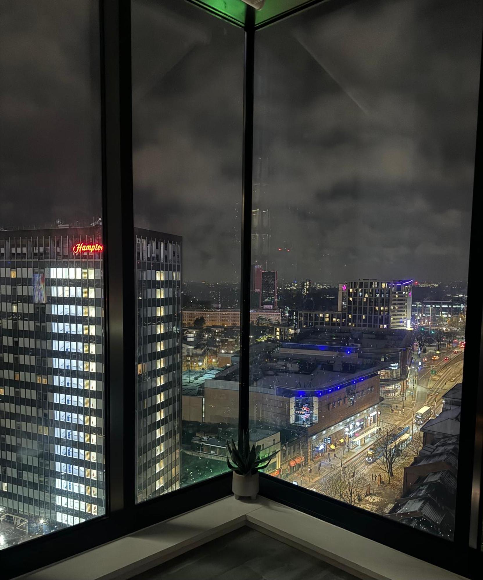Premium Deals L Last-Minute Stay L 4 Min Walk To Birmingham Central Library L 18Th Floor 2 Bed 2 Bath City Centre Penthouse With Gym & Netflix By Jvt Short Lets Εξωτερικό φωτογραφία