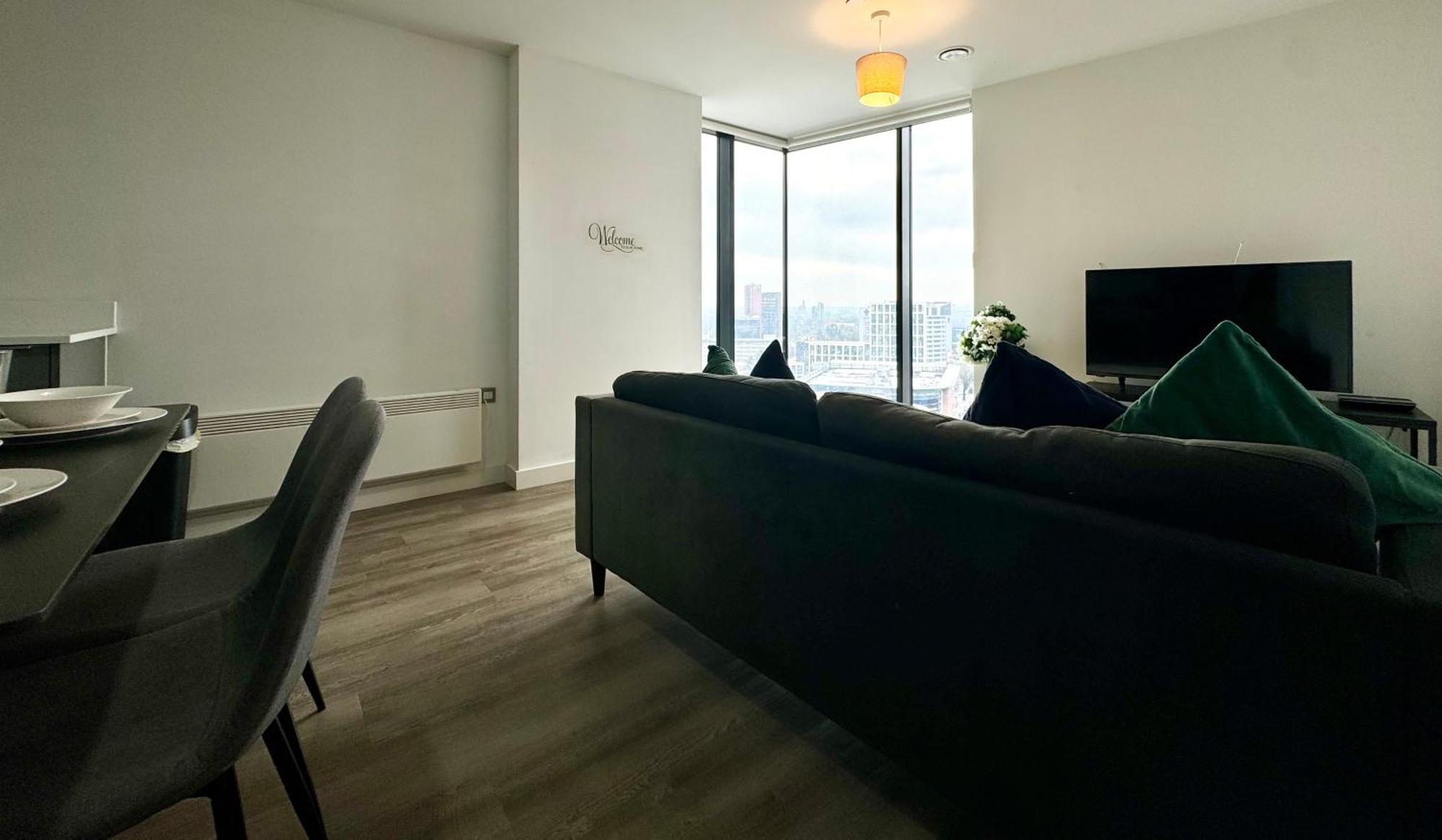 Premium Deals L Last-Minute Stay L 4 Min Walk To Birmingham Central Library L 18Th Floor 2 Bed 2 Bath City Centre Penthouse With Gym & Netflix By Jvt Short Lets Εξωτερικό φωτογραφία