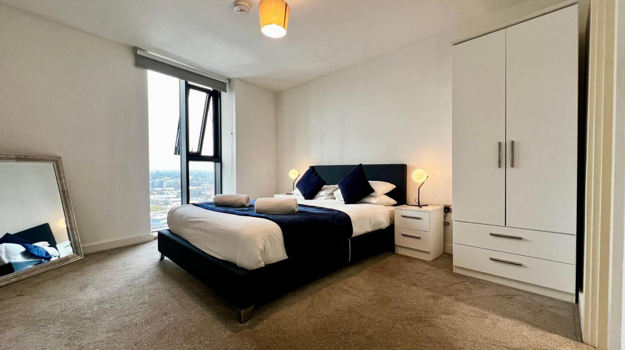 Premium Deals L Last-Minute Stay L 4 Min Walk To Birmingham Central Library L 18Th Floor 2 Bed 2 Bath City Centre Penthouse With Gym & Netflix By Jvt Short Lets Εξωτερικό φωτογραφία